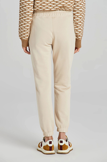 Брюки Reg Tonal Shield Sweatpants ПЕСОЧНЫЙ